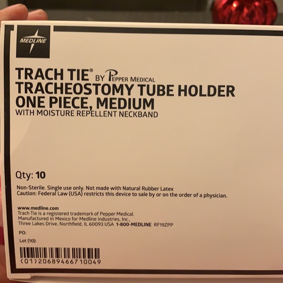 Medline Trach Tie Tracheotomy Tube Holder One Piece size Medium. - Picture 2 of 7